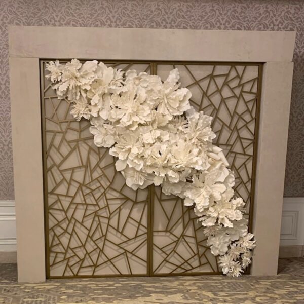 Screen & Floral Wall/Step & Repeat